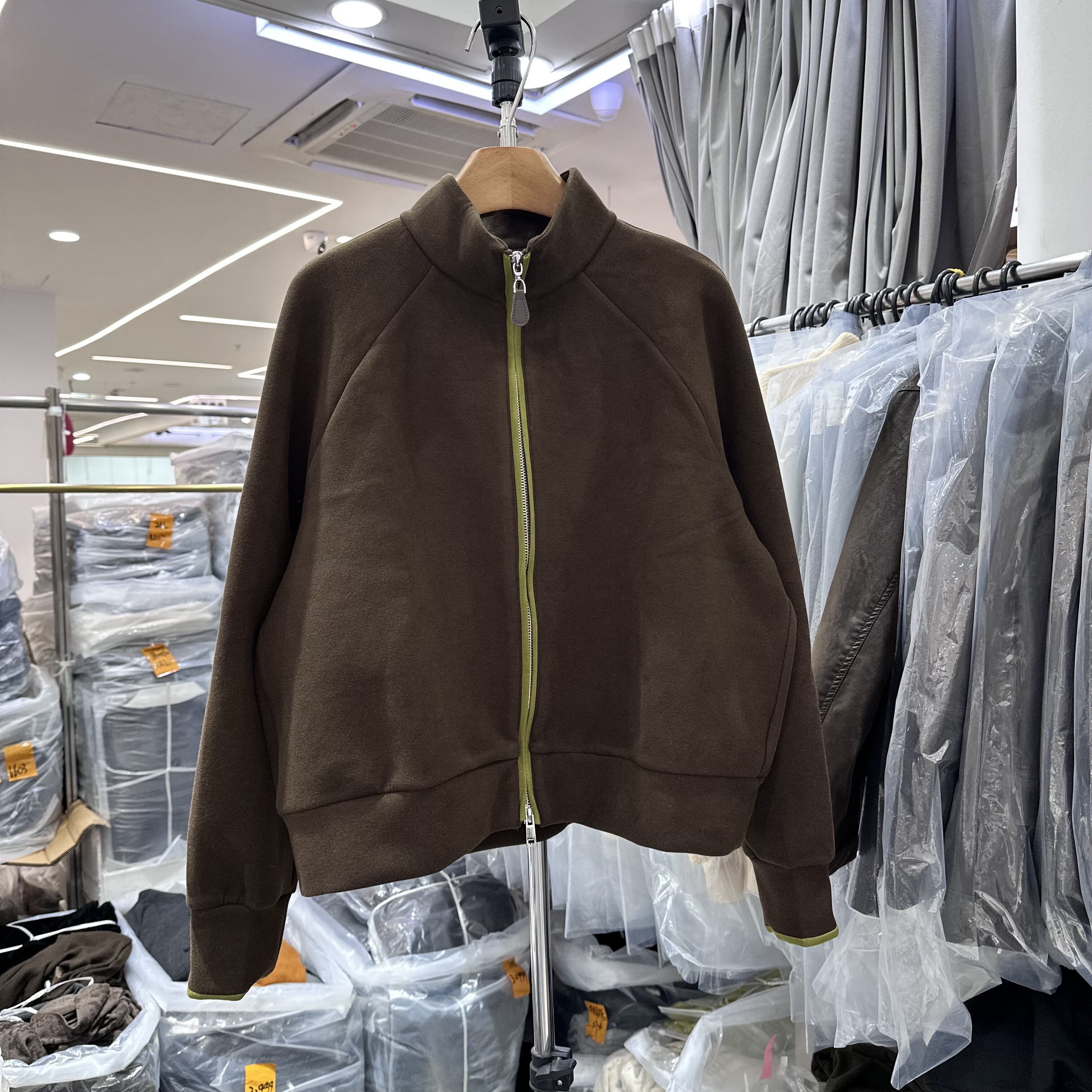 秋季女立领拉链显瘦减龄卫衣