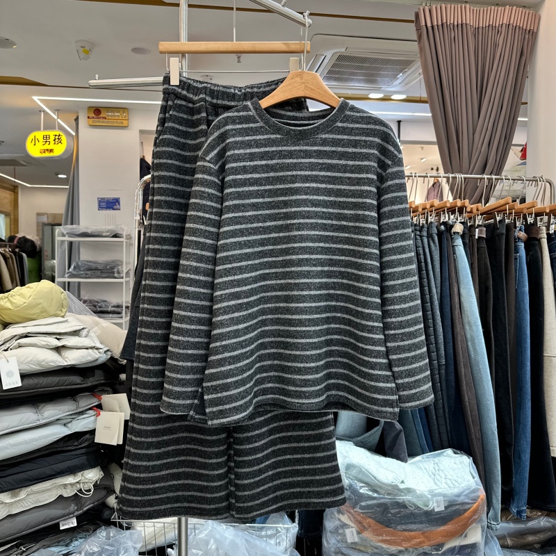 时尚小众设计感洋气条纹套装