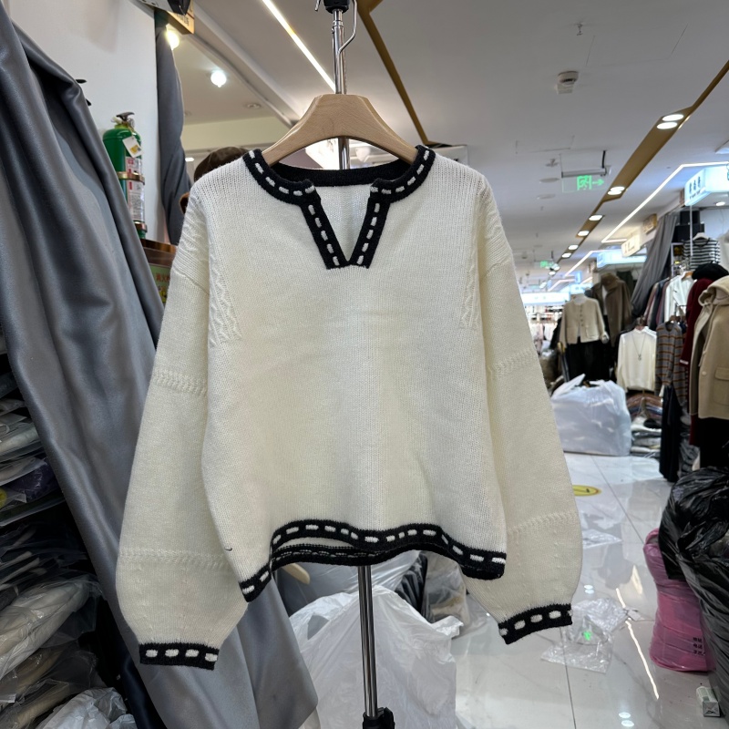 韩版剪刀领松弛感羊绒毛衣