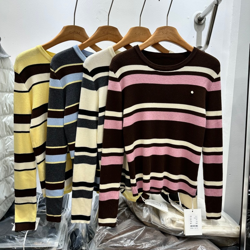 NICE奈斯8587彩色条纹羊绒毛衣