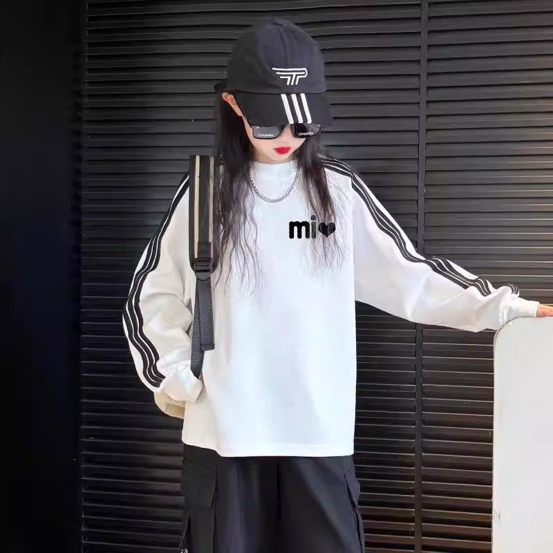 女童上衣2026春秋季新款纯棉三条杠长袖t恤潮流风格儿童Mi打底衫