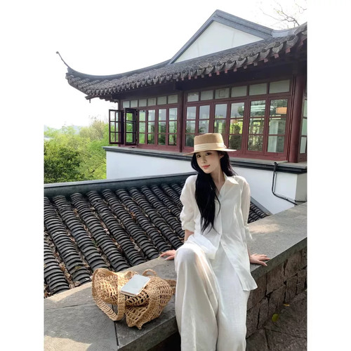 巨好看的2026超火夏装减龄老钱风穿搭一整套白色休闲亚麻两件套装