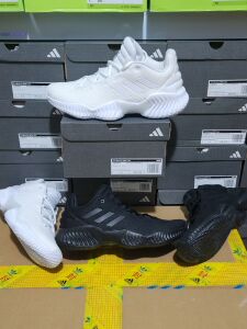 adidas Pro Bounce 2018 男实战低帮减震防滑篮球鞋FW0905 FW0903