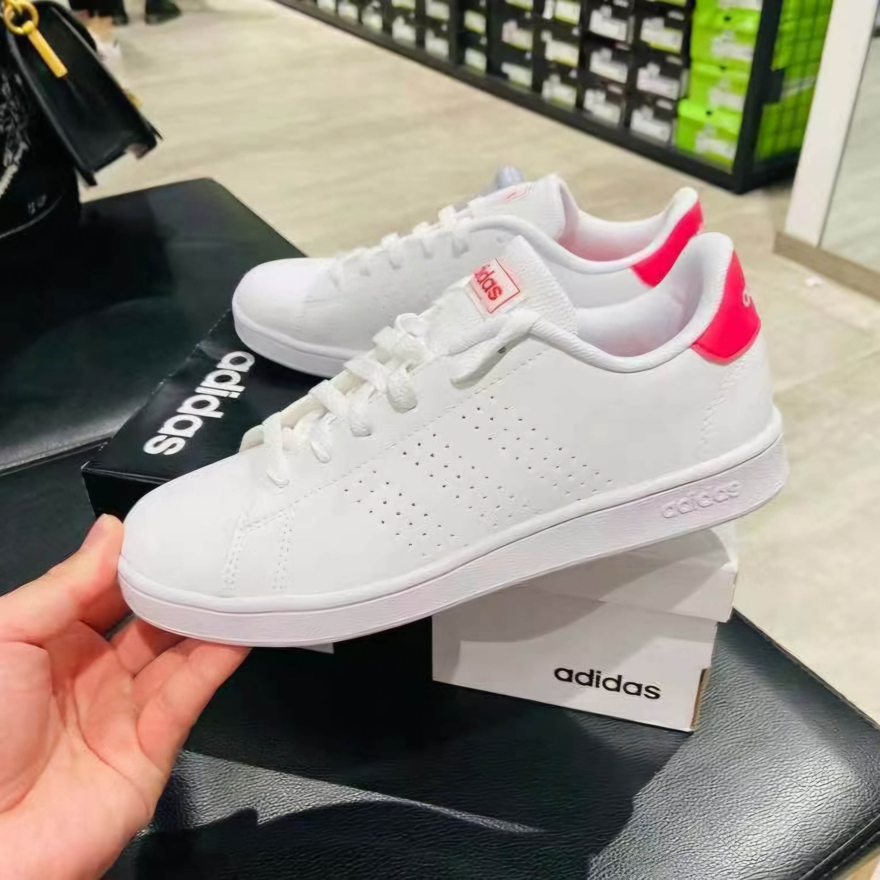 Adidas阿迪达斯男女大童经典休闲板鞋EF0213百搭小白运动鞋EF0211