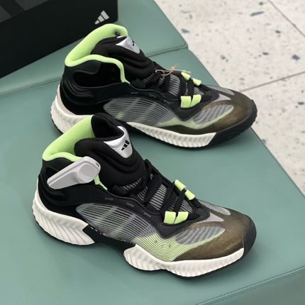 adidas阿迪达斯PRO Ventilatate 男子中帮新款实战篮球鞋jh8079