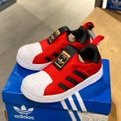 断码 CG6581 Superstar婴童三叶草本命年红休闲运动鞋 26.5码 Adidas