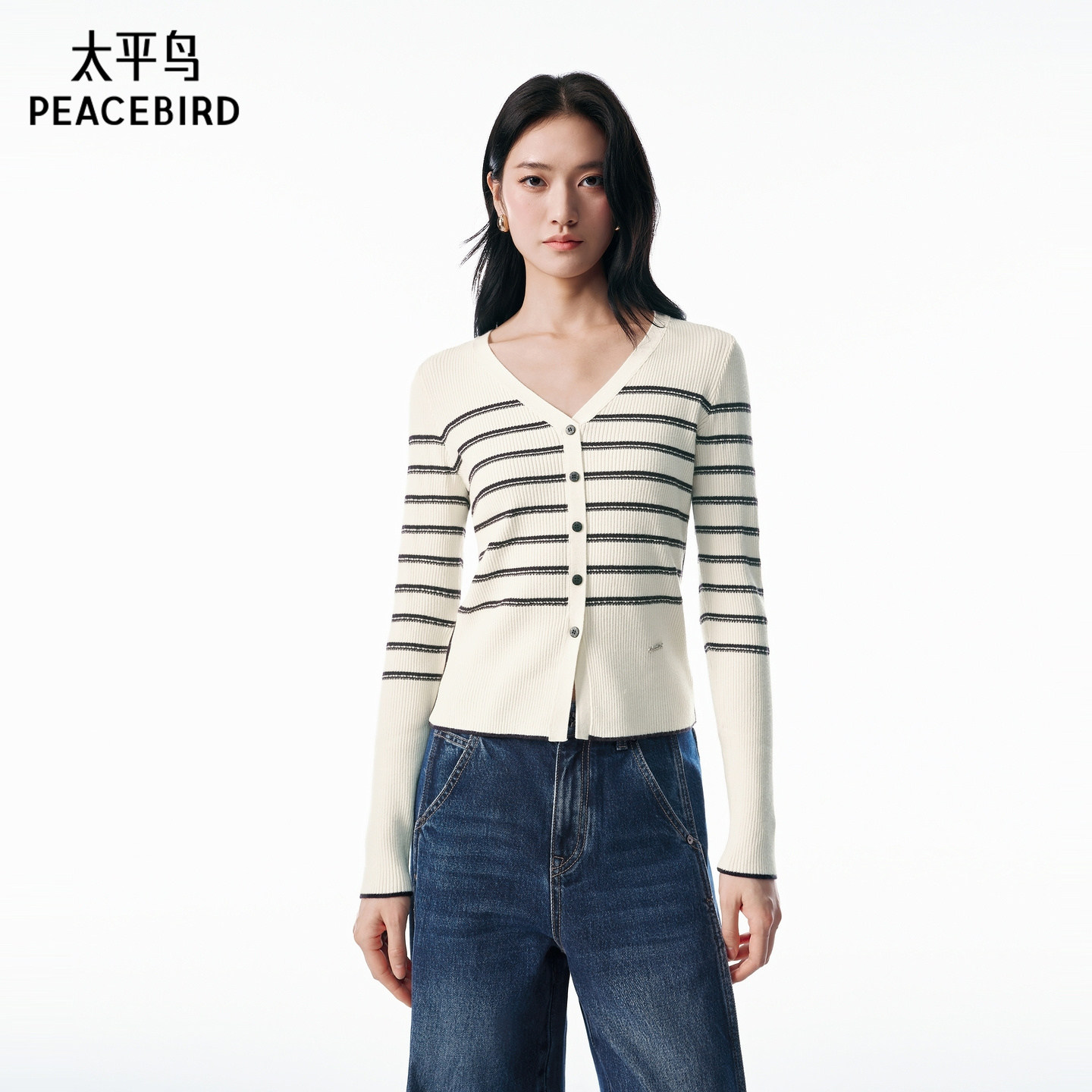 太平鸟纸片人V领条纹针织开衫春夏季新款修身显瘦时尚毛衫上衣女
