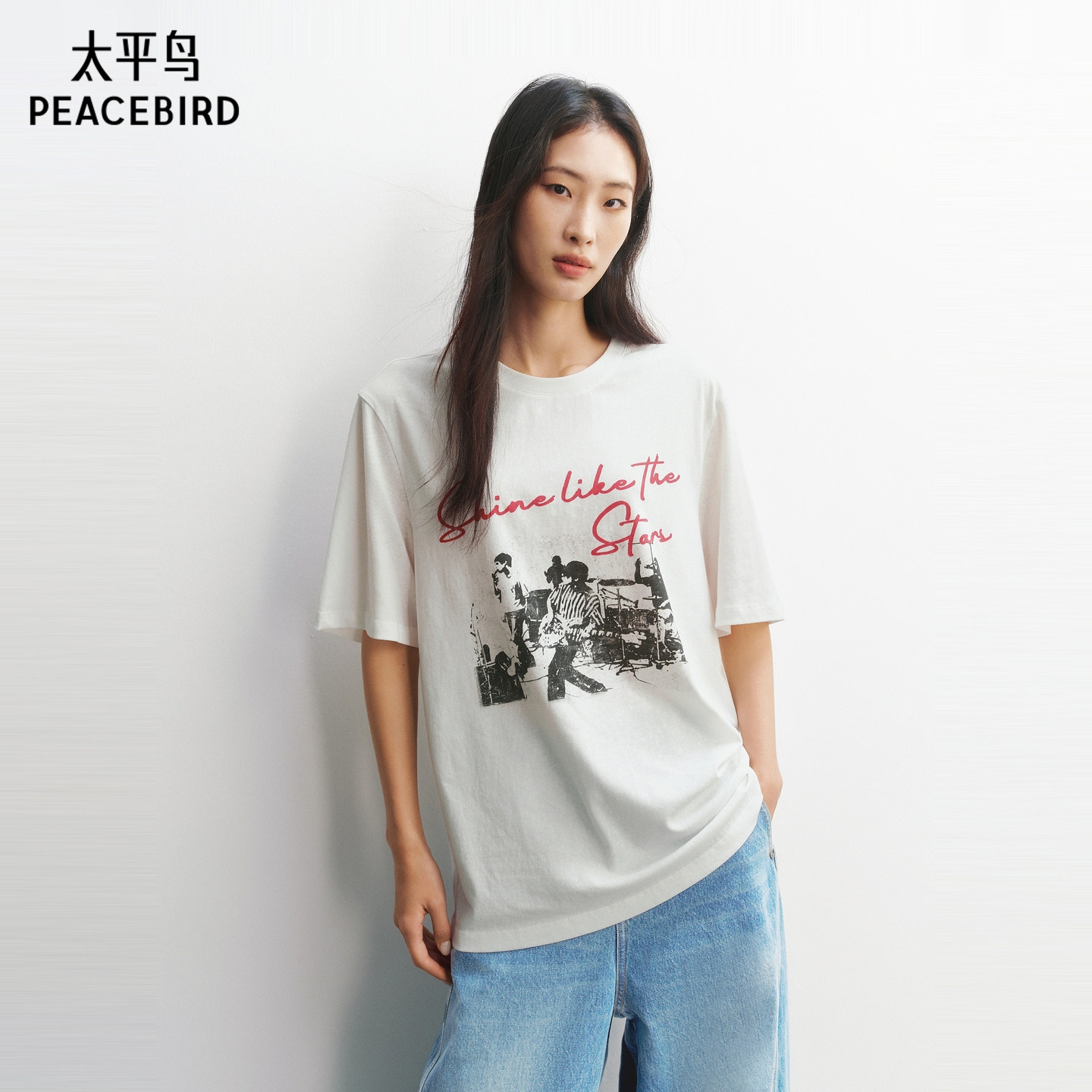 太平鸟摩登酷飒摇滚风图案短袖T恤26春夏新款女士仿麻感宽松上衣