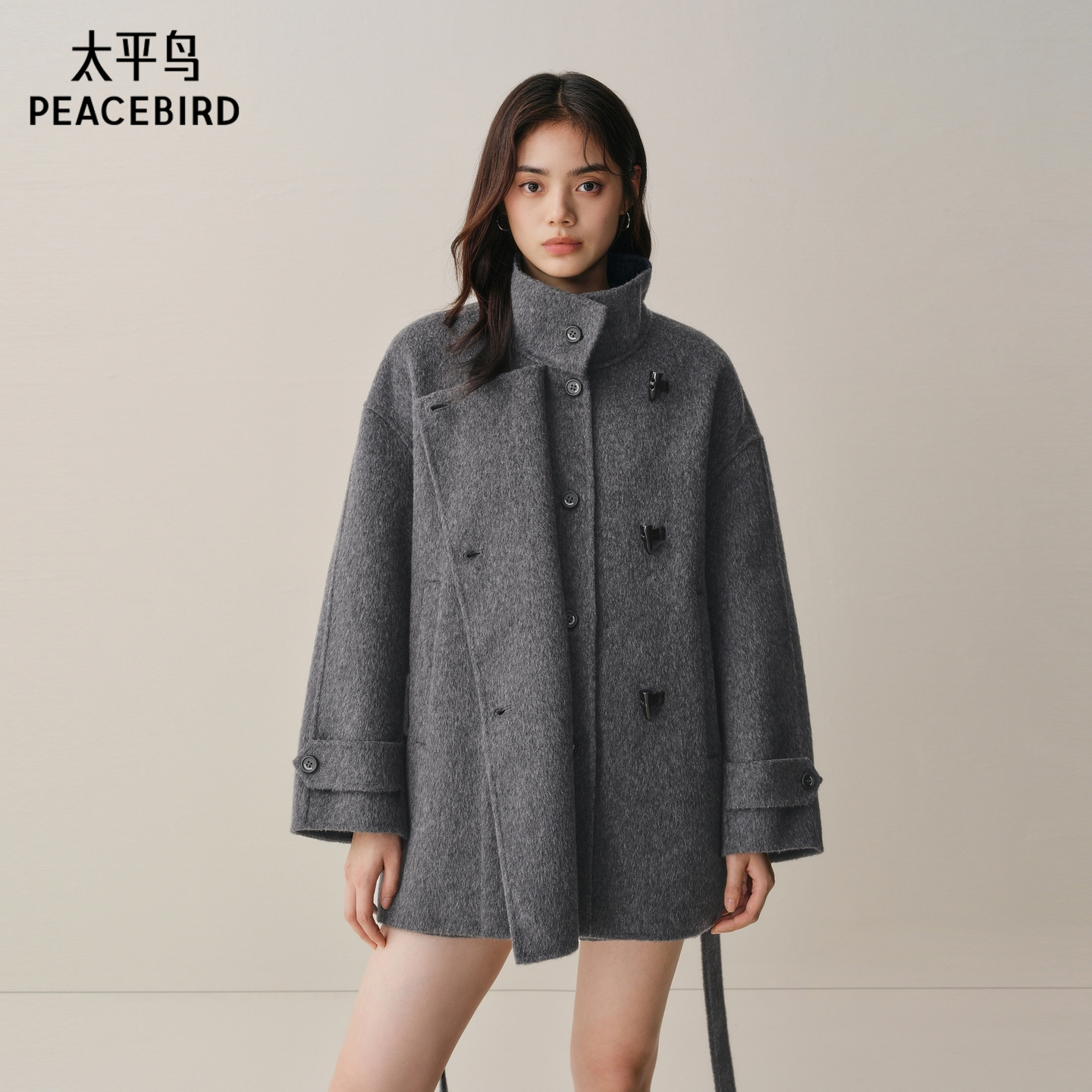【商场同款】太平鸟羊驼毛双面呢一手长牛角扣大衣女A1AAF421Y