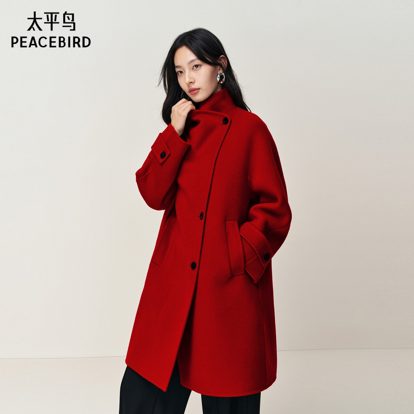 【商场同款】太平鸟甄绒系列红品大衣女斜扣大翻领A1AAF4715,女装/女士精品,毛呢外套,淘宝优惠券,粉丝福利购,淘宝优惠卷