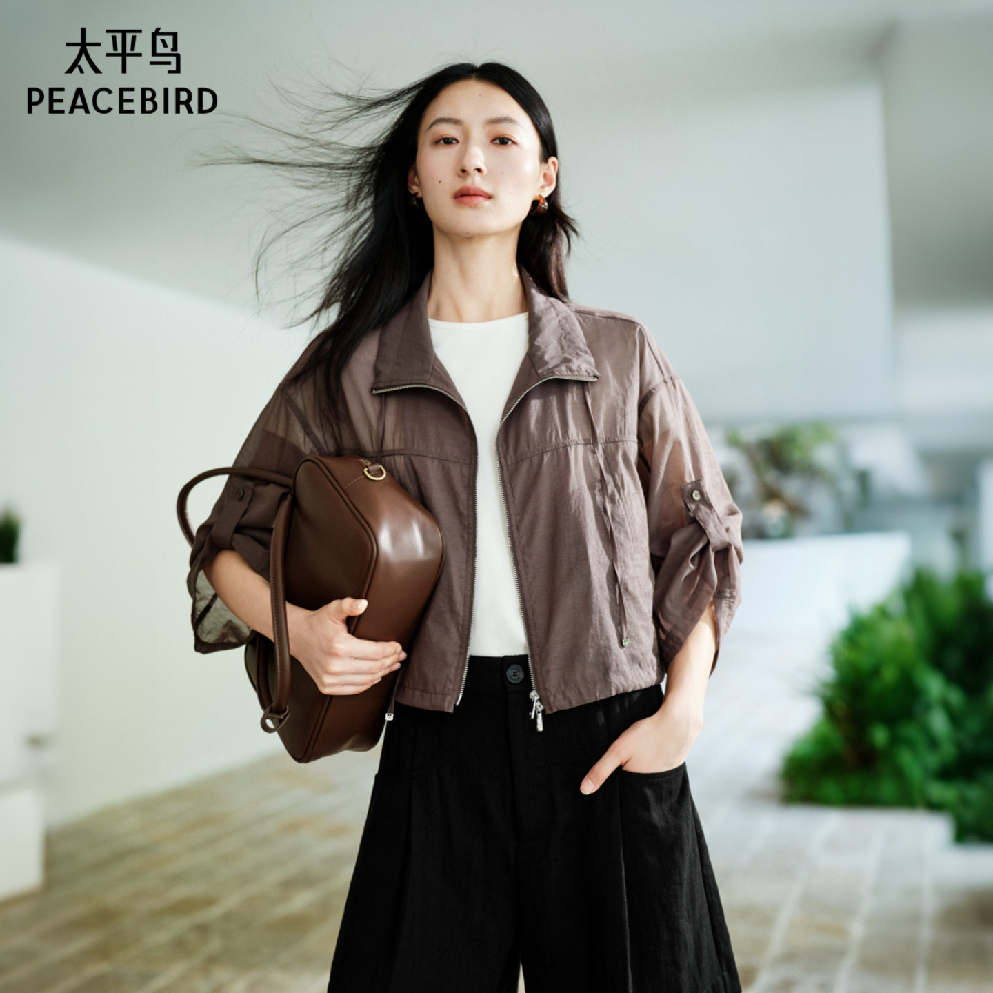 太平鸟轻户外工装薄款短外套女图片