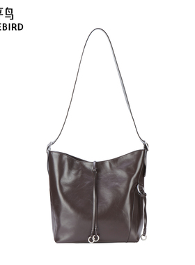 【商场同款】太平鸟牛皮斜挎包2026新款时尚通勤手提包A1YFG1102