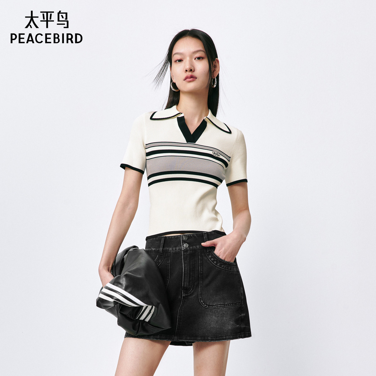 太平鸟POLO领撞色条纹针织上衣女夏装款翻领修身时尚短袖