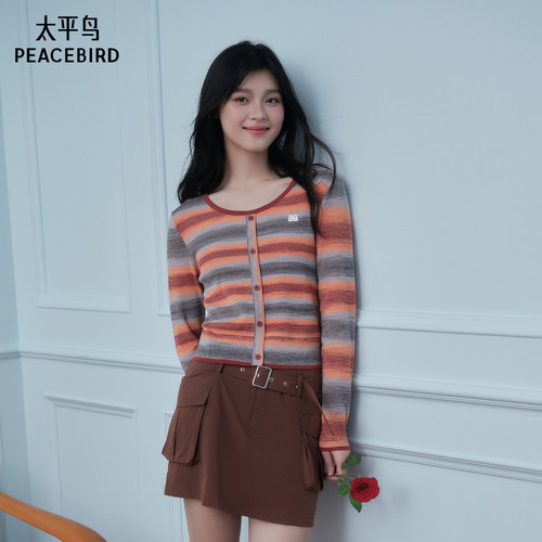 太平鸟花纱针织线套衫上衣女秋季款A3EEE3422