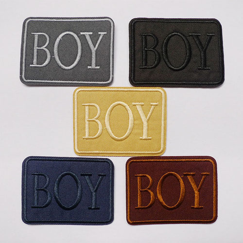 男孩BOY黑色刺绣布贴衣服熨烫贴