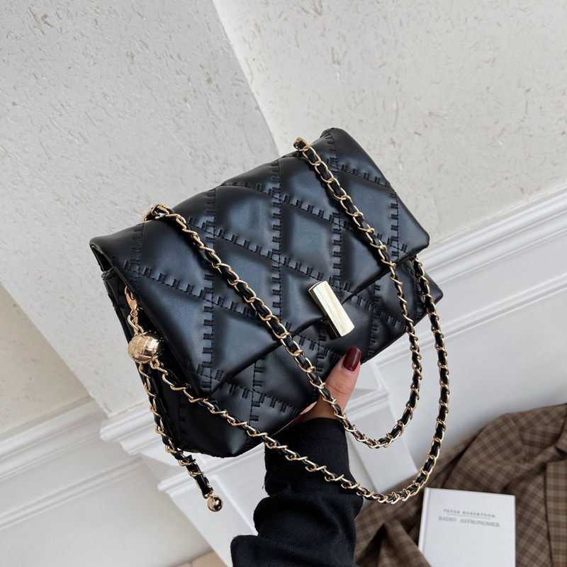 高级感轻奢斜挎链条包包女2022年新款潮小众质感百搭夏季时尚爆款