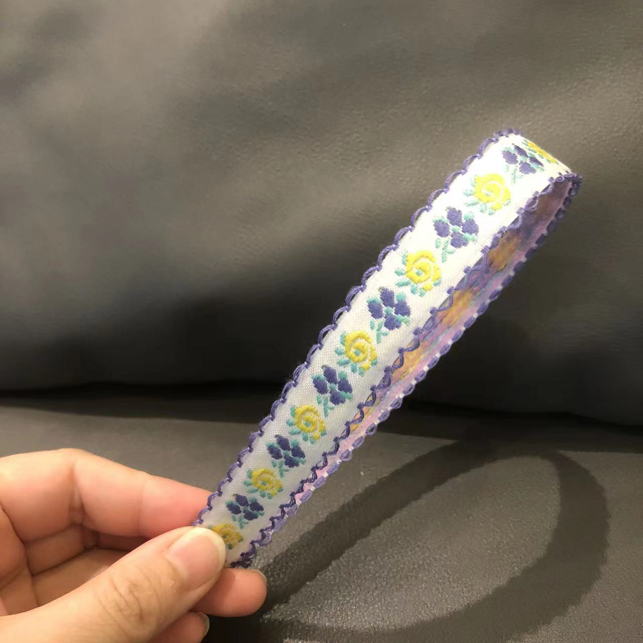 刺绣小花女童魔术贴发箍儿童不伤发碎发贴刘海贴可爱宝宝防滑头箍图片