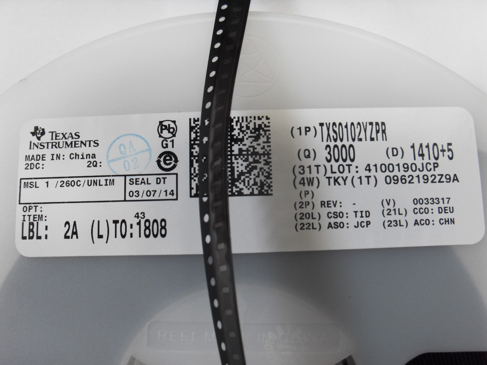 全新原装 TXS0102YZPR DSBGA8 贴片 2位双向电压电平转换器芯片