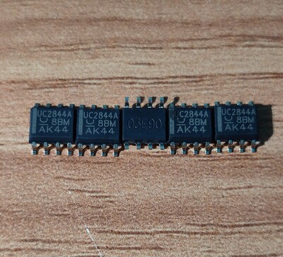 UC2844AD8TR开关控制器芯片原装