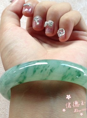 翡翠色玉石手镯冰种阳绿飘花女款玉石手镯简约款女玉石手镯百搭