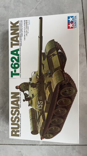 田宫拼装塑料坦克 35108  苏联 T-62A 主战坦克 1/35
