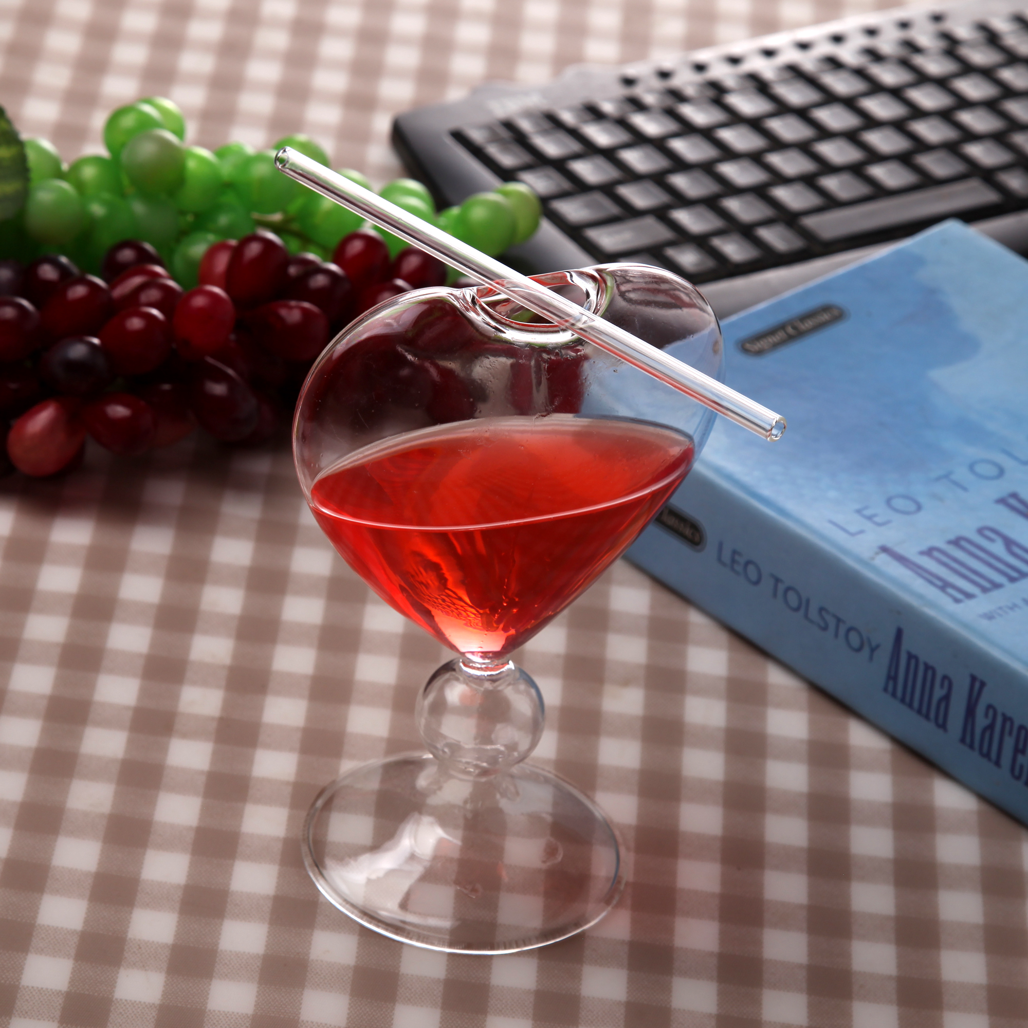 ins网红爱心鸡尾酒杯 个性酒吧心形杯子 创意日式玻璃酒杯高脚杯