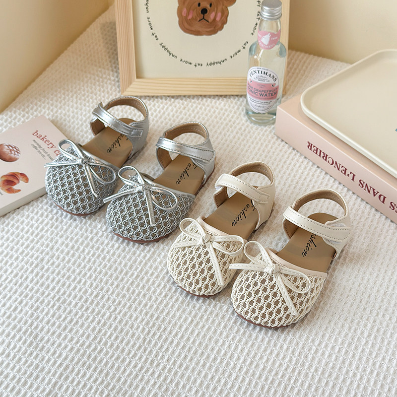 女童时尚镂空编织包头凉鞋2026夏季新款韩版简约小香风宝宝公主鞋