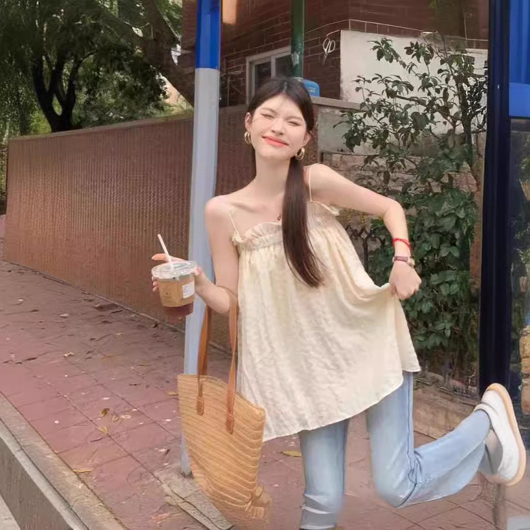甜美可爱吊带小背心夏季新款一字肩木耳边修身显瘦无袖上衣女外穿