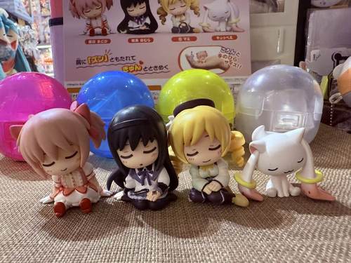 魔法少女小圆肩靠肩扭蛋 TOMY多美鹿目圆晓美焰摆件 现货