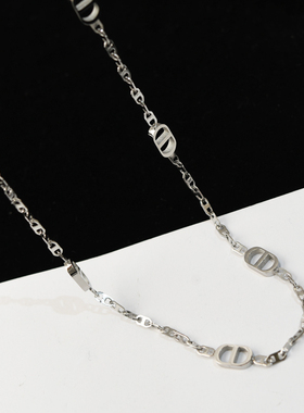 钛钢项链 法式猪鼻子项链女轻奢小众设计感复古素链锁骨链不掉色