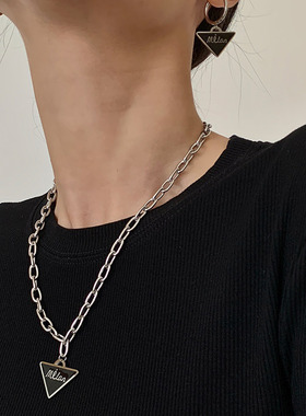 欧美时髦经典黑色钛钢潮耳扣项链