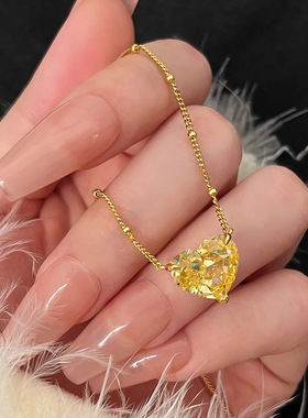 钛钢项链 爱心吊坠项链女轻奢锁骨链时尚高级感配饰品不掉色气质