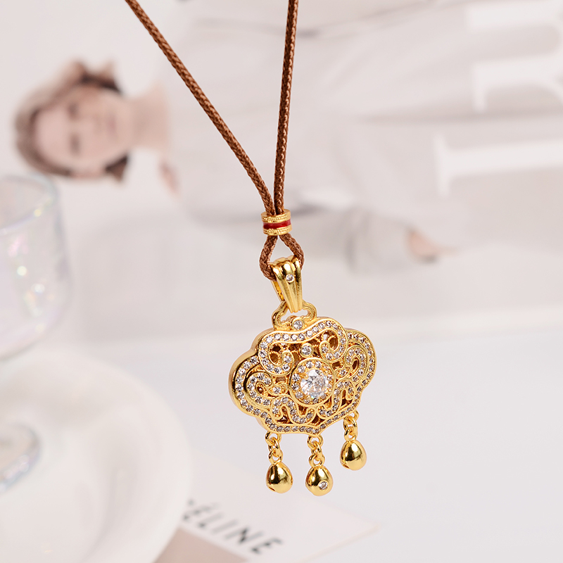 铜合金项链 手工编织绳平安锁项链女花丝如意锁包长款配饰品百搭