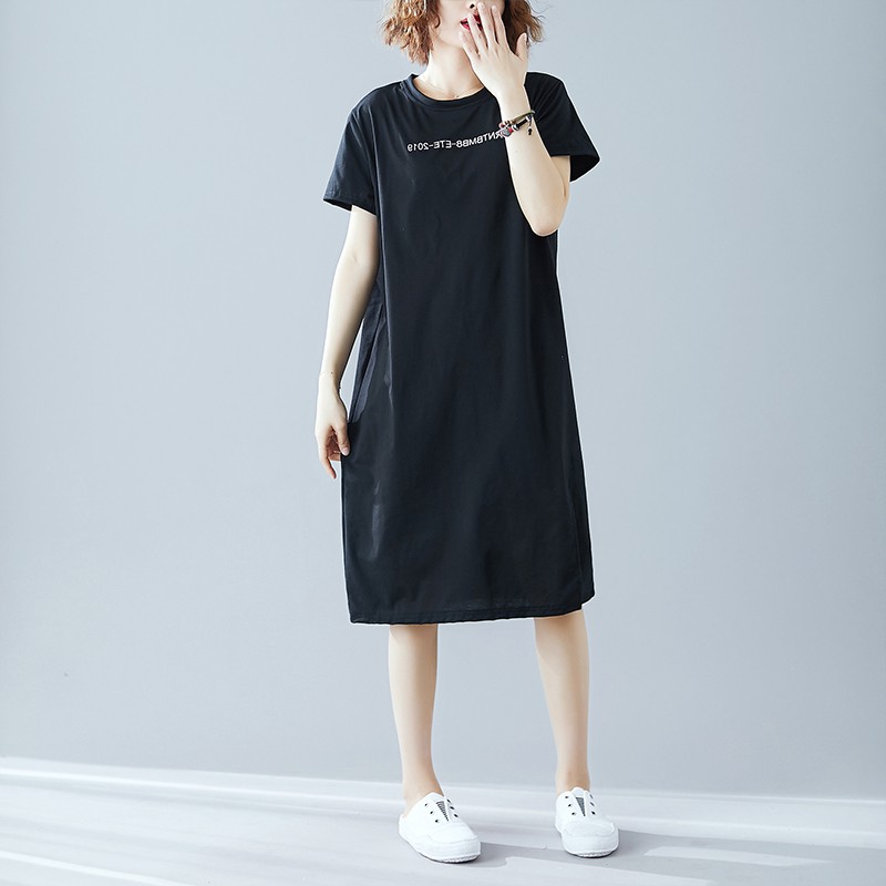 胖人服饰显瘦衣短袖圆领单件文艺字母连衣裙女长款印花宽松大码