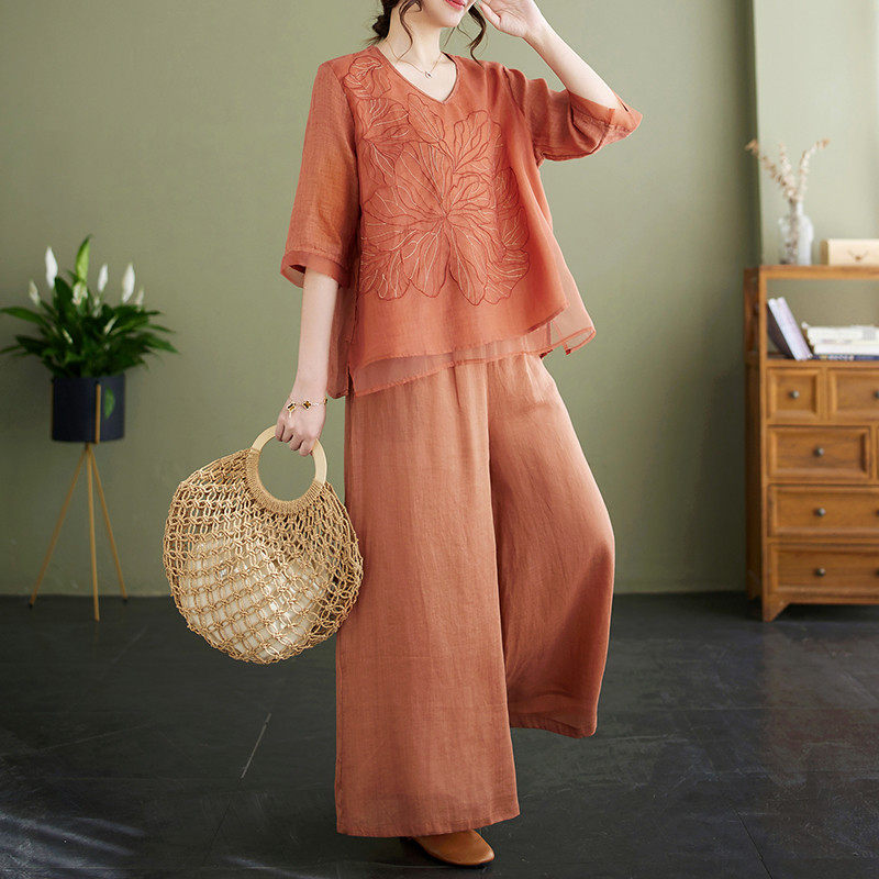 夏季新款中年妈妈装衬衫刺绣V领大码宽松两件套装女,女装/女士精品,时尚套装,淘宝优惠券,粉丝福利购,淘宝优惠卷