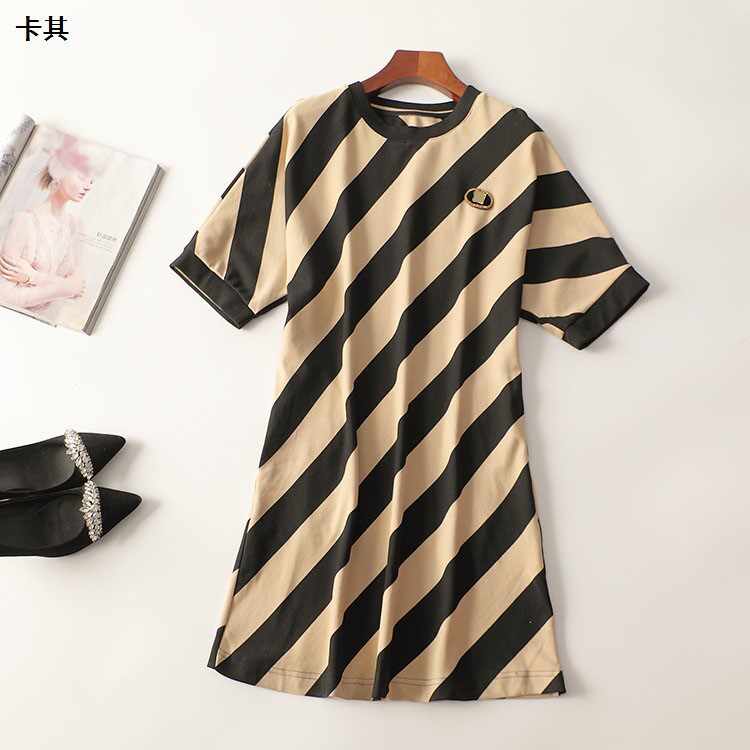 245654 莱赛尔夏长款圆领五分袖连衣裙