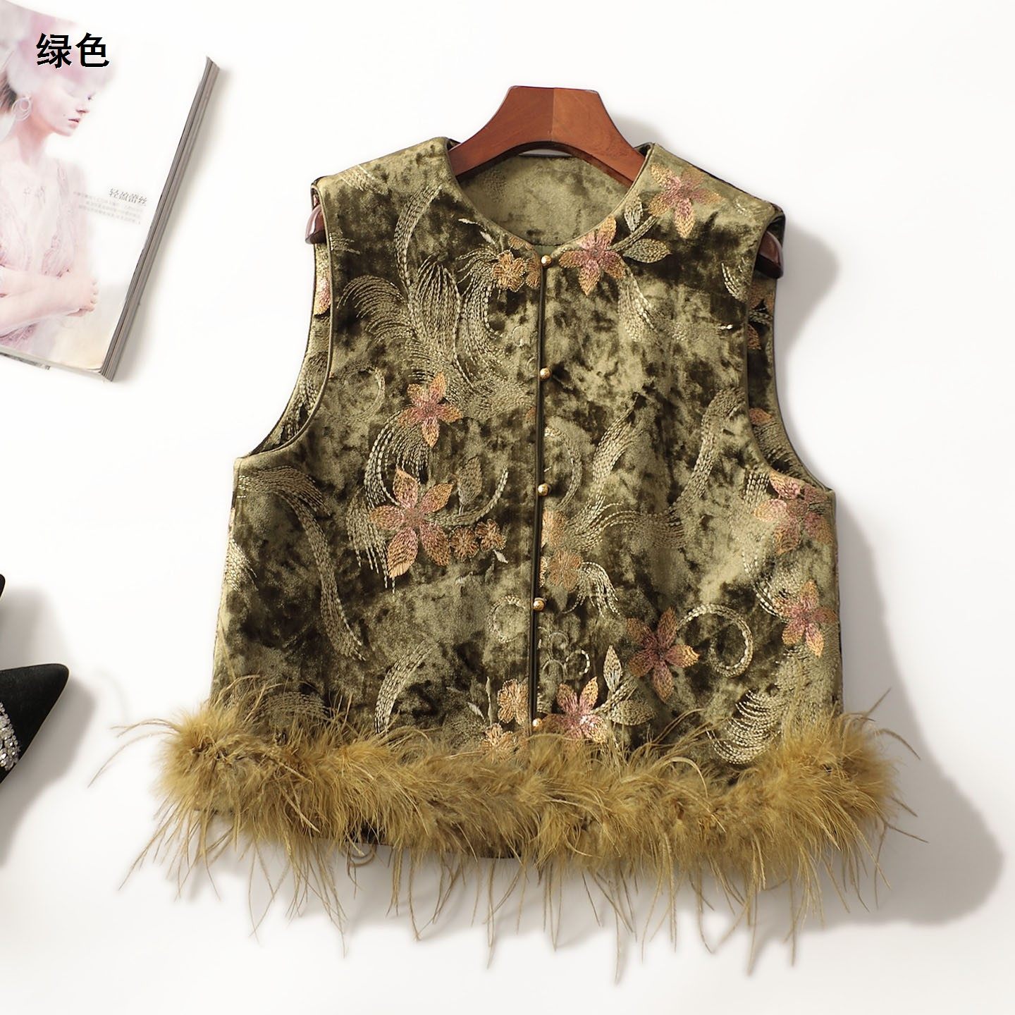 247433推荐爆款新款女装25冬季重工刺绣驼鸟毛夹棉国风中式马夹甲