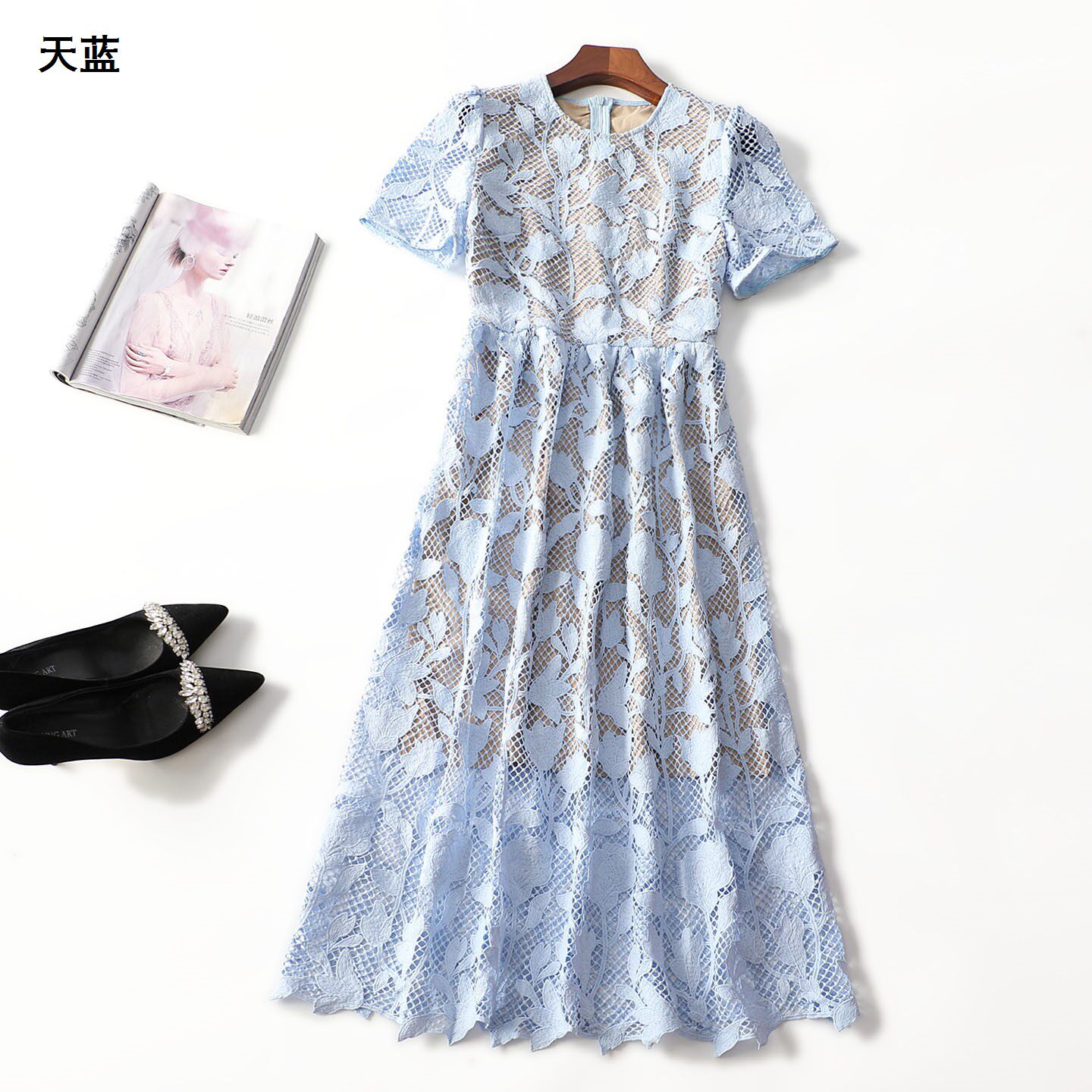 248761南油高定奢华欧洲站批200+走秀重工夏加长款水溶花连衣裙