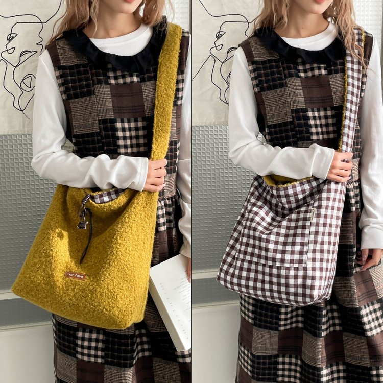 2025冬季新款藏蓝托特包女性其他2025年冬季斜跨女单肩