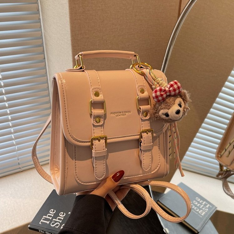 德国通勤2025新款时尚双肩背包