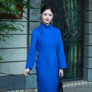 静屿三重门中式毛呢长袖秋冬复古旗袍修身保暖气质优雅妈妈素色蓝