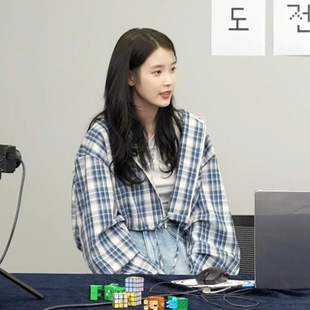 IU李智恩同款韩版25秋季新款复古格子连帽衬衫长袖设计感外套上衣