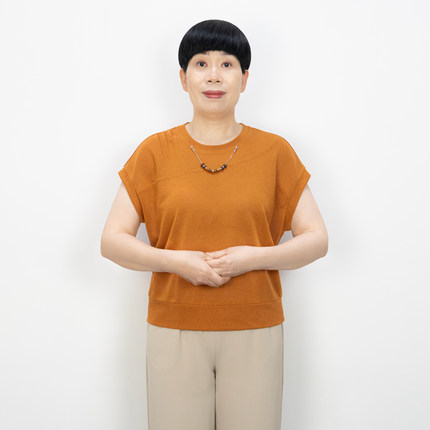 【现货】中年妈妈夏装短袖T恤2026款宽松显瘦遮肉冰丝针织上衣女