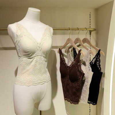 秋冬法式蕾丝暖绒宽肩带背心性感带胸垫内搭固定杯美文胸一体百搭