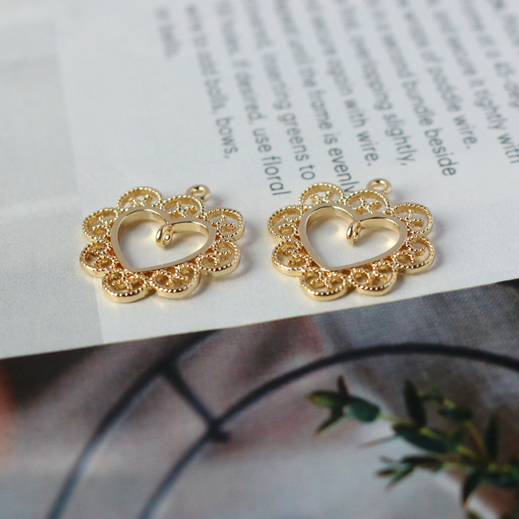 包金心形镂空吊坠项链饰品配件