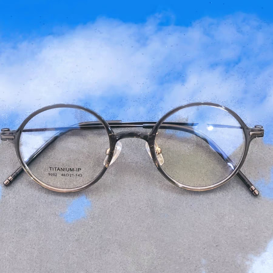 超轻近视眼镜可配度数高颜值透明素颜圆框眼睛框镜架男女显高贵文