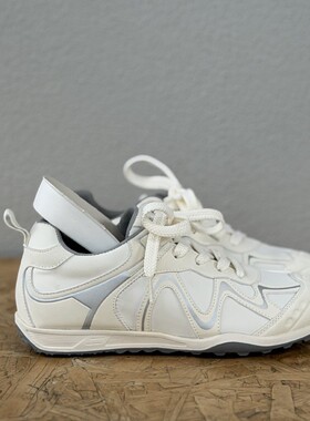 2026年春季新款山系小弯月内增高休闲运动户外登山德训鞋女阿甘鞋