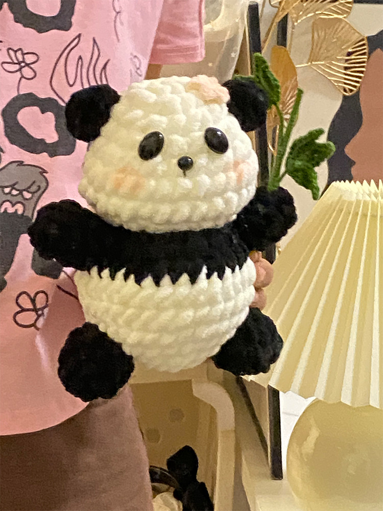 粗冰条线手工钩织熊猫玩偶diy
