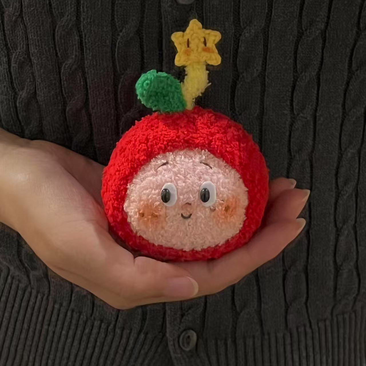 手工编织毛线钩针自制苹果头套星星人团子玩偶diy材料包桌面摆件