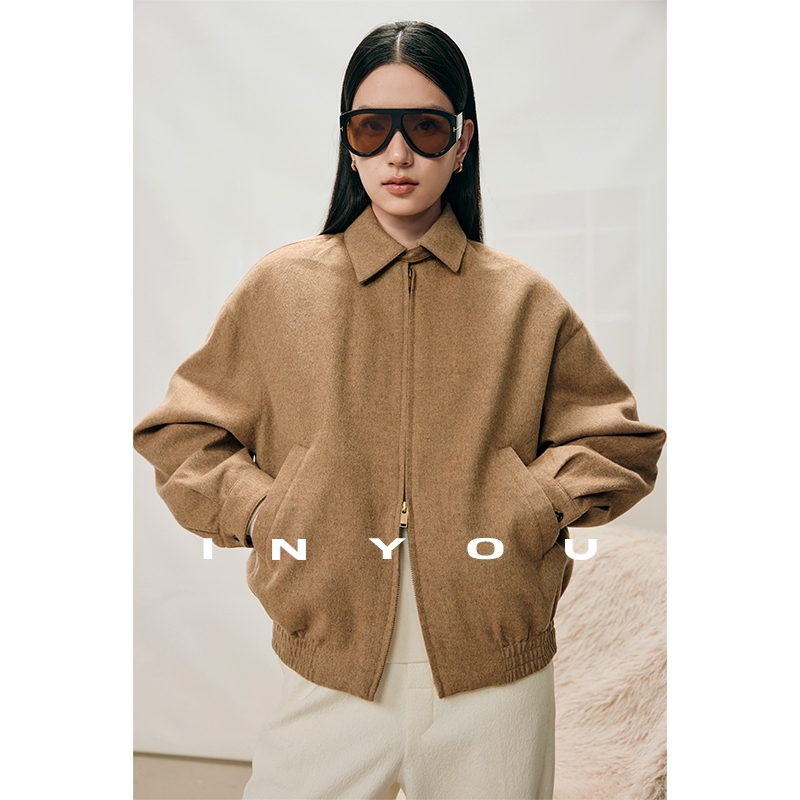 因由 飞行式极简秋冬翻领外套气质蓬松工装风90白鹅绒羽绒服女